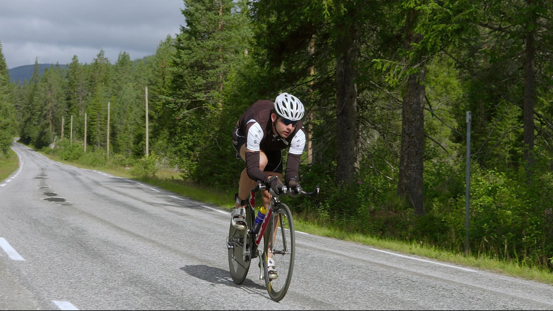 中锋对决谁在内线更具统治力,中锋对位